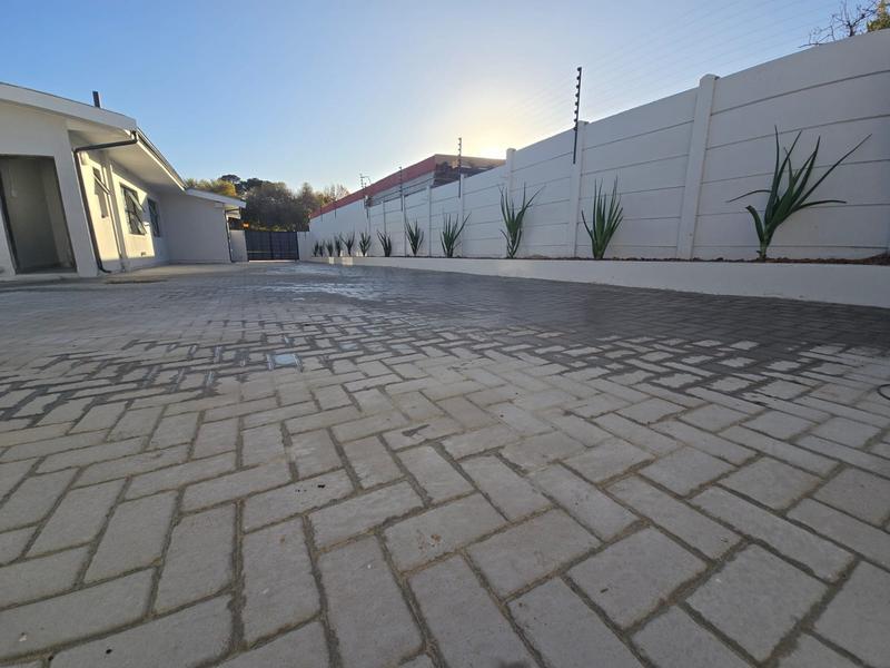 To Let commercial Property for Rent in Brackenfell Western Cape